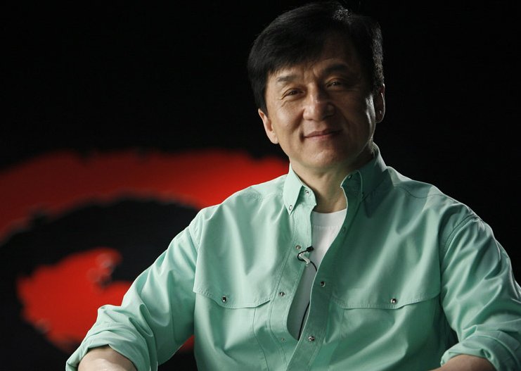 吴卓林的处境愈发艰难,吴绮莉发声求助,成龙的回应引网友点赞