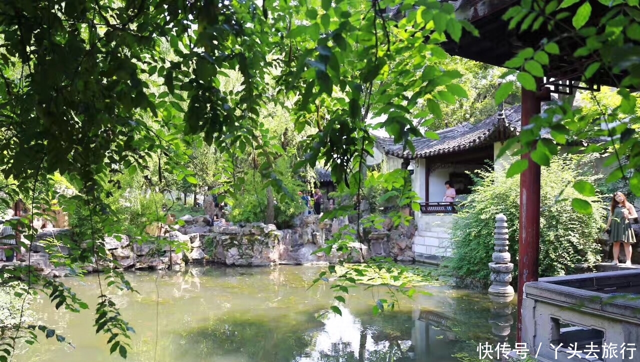 中国有四大名园,一座在北京,一座在河北,还有两座在苏州