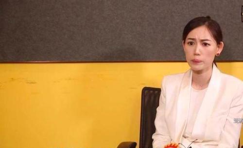 王宝强绯闻“小三”不简单，马蓉发声悬赏百万后，网友再晒亲密照