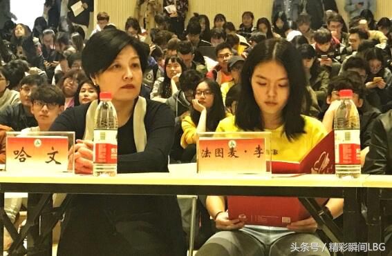 李咏与哈文的16岁女儿近照曝光 ,从小具有文艺