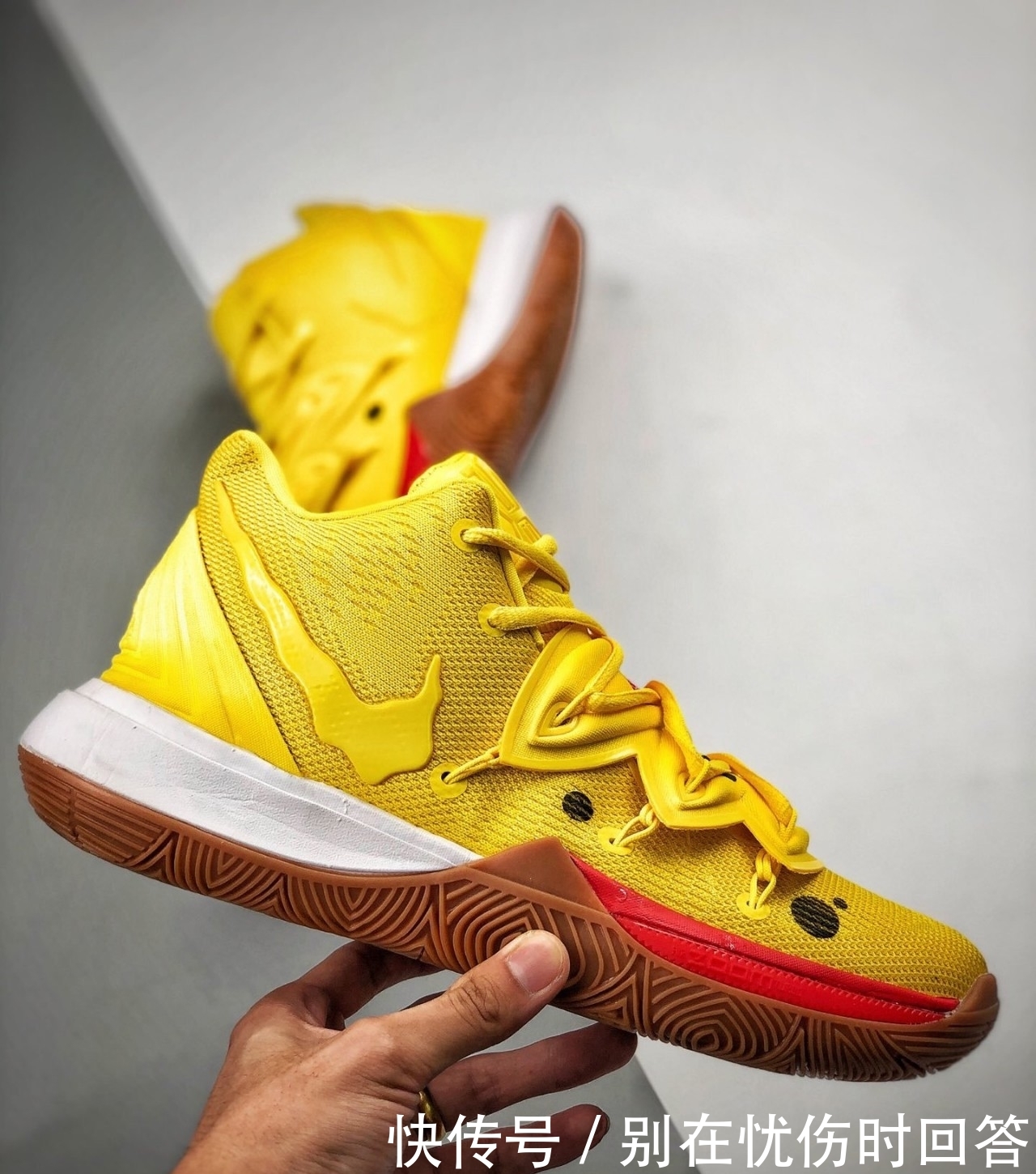  『配色』Nike Kyrie 5 X 海绵宝宝球鞋合作款球鞋中最萌配色开箱测评！