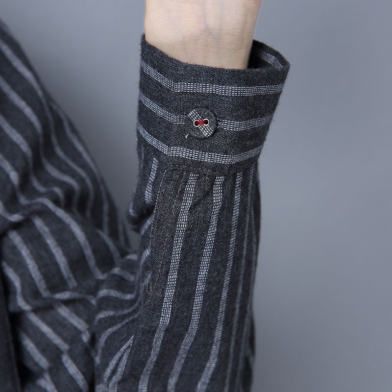 偷偷告诉!七夕了,给老婆买一件洋气秋衫,一定感动她,美到违章