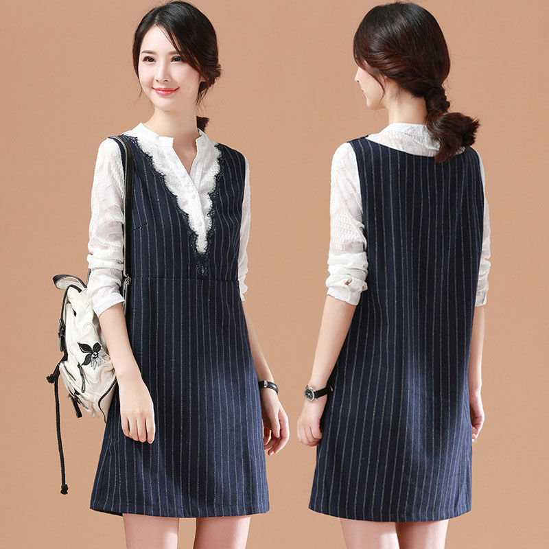 50岁婆婆真会穿衣，天天穿这样的洋气A字裙，高贵优雅又减龄