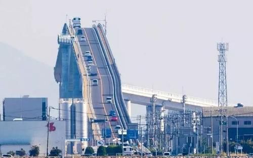 日本44米“垂直大桥”，遭新手嫌弃！