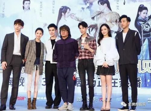 邓伦成名前群访无人理,成名之后却主动把C位让给了罗云熙