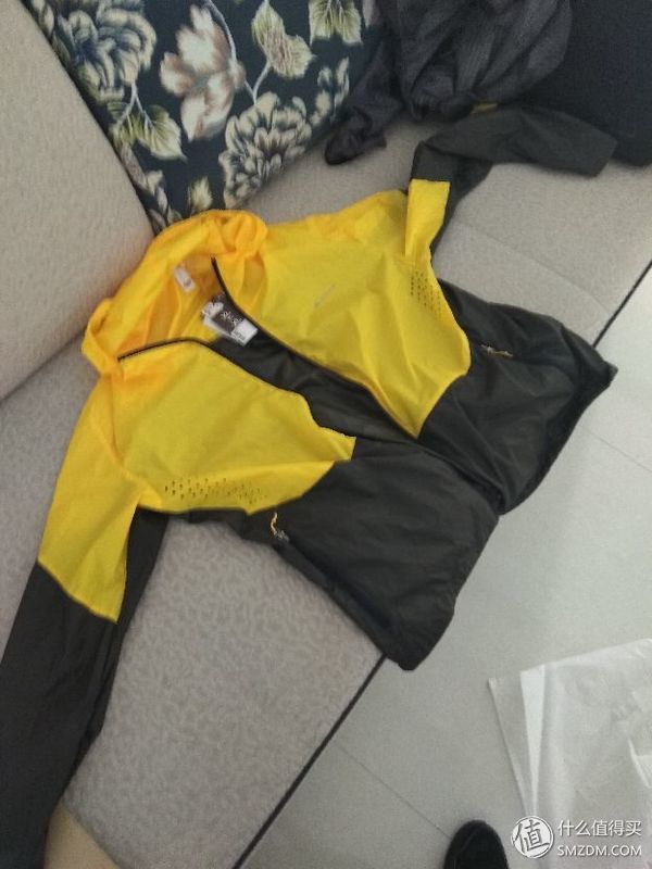 悠启轻薄防晒皮肤衣+迪卡侬防晒衣简单晒单、对比