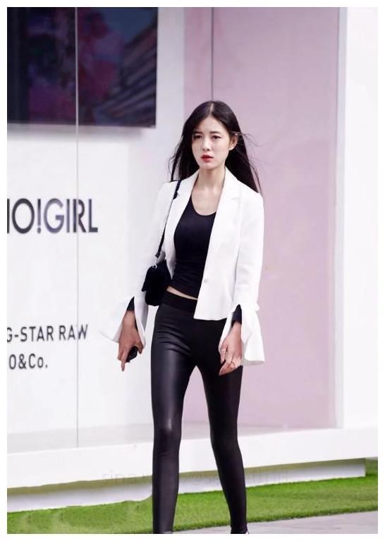 街拍：图1玲珑身段，图3身姿高挑，图5清纯可人靓丽美女