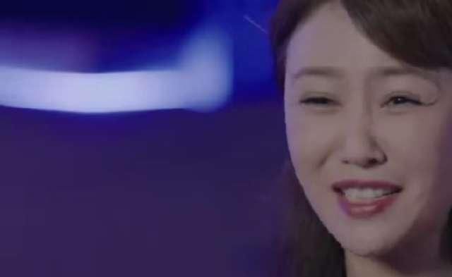 黎语@《冰糖炖雪梨》：尴尬，黎语冰和棠雪接吻被爸妈撞见