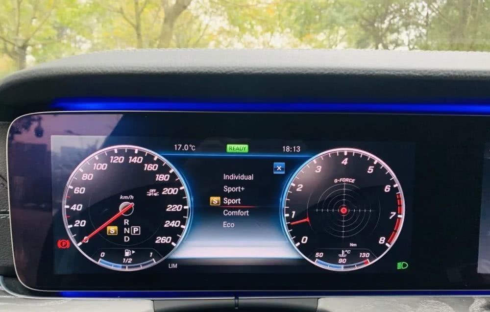  『动力』评测奔驰CLS3504MATIC80万买台四缸的四门轿跑车到底“疯不疯”