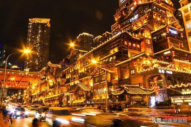 重庆又火了，这次还是因为一部电影