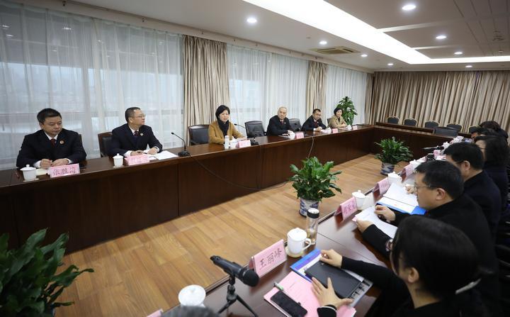 温州市委召开专题协商座谈会 为法院检察院工作建言