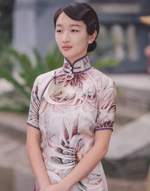 这10个红星穿旗袍最好看，杨幂排最后，她确实第一！