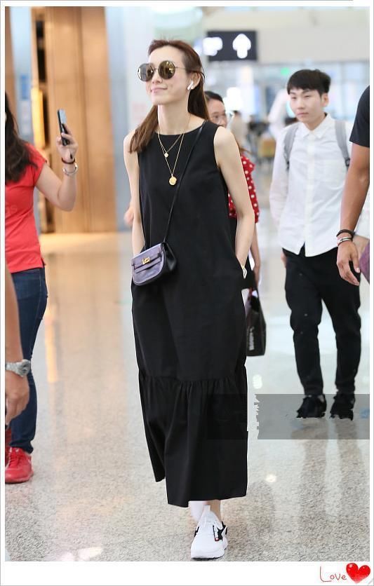 本以为39岁陈乔恩保养的够嫩的了，可看到42岁范玮琪，我沉默了！