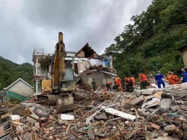 昨夜传来的消息！悲痛！