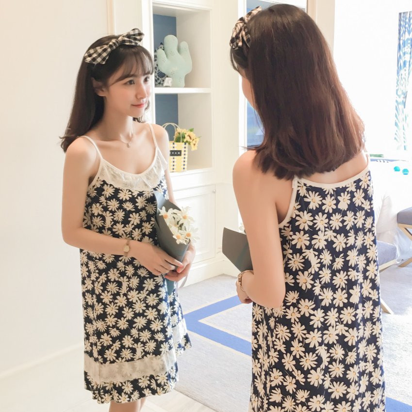 为什么老婆坐床上不穿裤子要穿睡裙?看完你就明白了