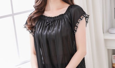 闺蜜睡觉为了舒服，三角裤都不穿!宽松又舒适，特别有女人味