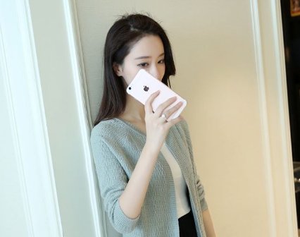 女人出门别穿打底裤!瞧瞧下面女人怎么穿，美的让人“回头看”