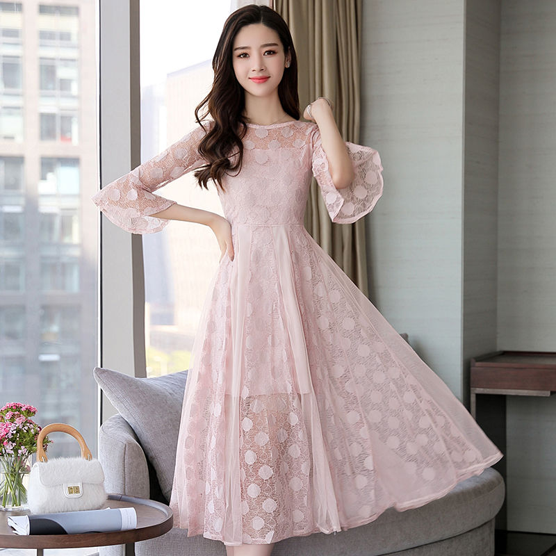 简单的纯色连衣裙，简简单单就是好，尽显苗条身材