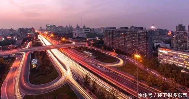 中国火车车次（含高铁动车）最多的城市，第一名不是北京或上海