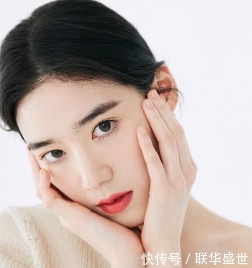  化妆■相亲对象见到我化妆的样子拉黑了我！
