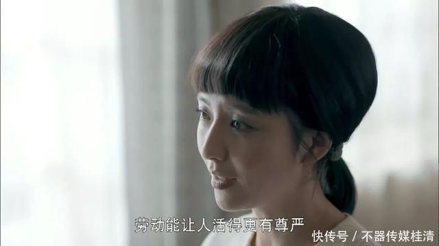 女明星那么多,为什么佟丽娅可以主持鼠年春晚