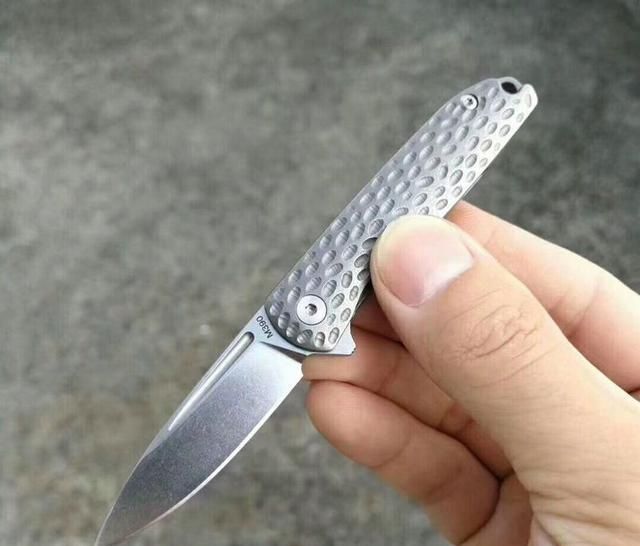 『鉴赏』「鉴赏」绿刺熊牛仔裤轴承折叠刀