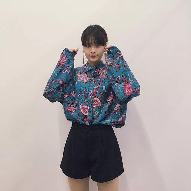 年仅21岁身高167的横田成当红的杂志麻豆,坐拥日圈26万粉丝,超