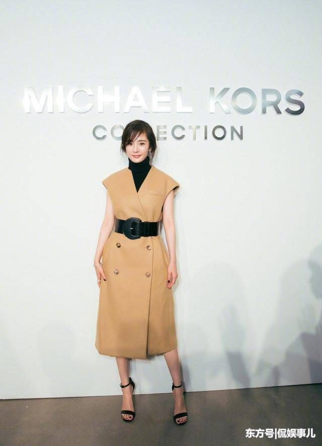 当杨幂大笑后，鱼尾纹双下巴统统曝出，网友:终于相信你31岁了