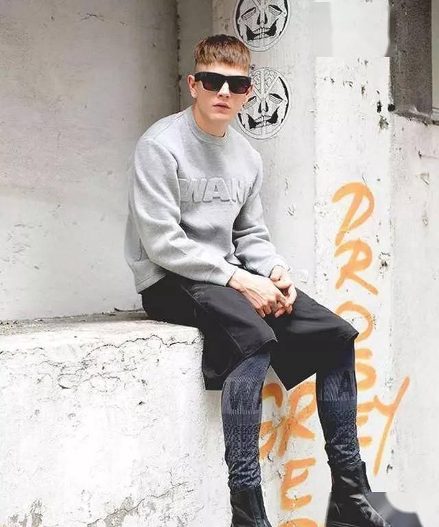 【健身运动】全员刮起健身运动热潮!你也必须这种品类拗造型