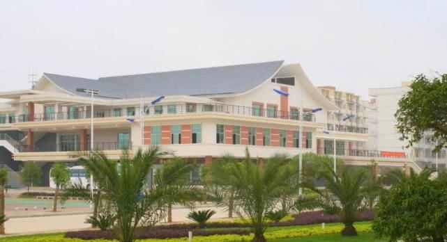 国内最“美”的大学，坐落靖江王城风景区，风景丝毫不输武大！