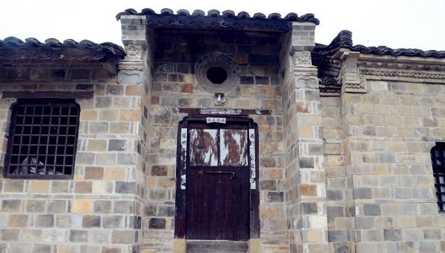  #建筑#在河南新县丁李湾村，为何会有保持完好的徽派建筑？
