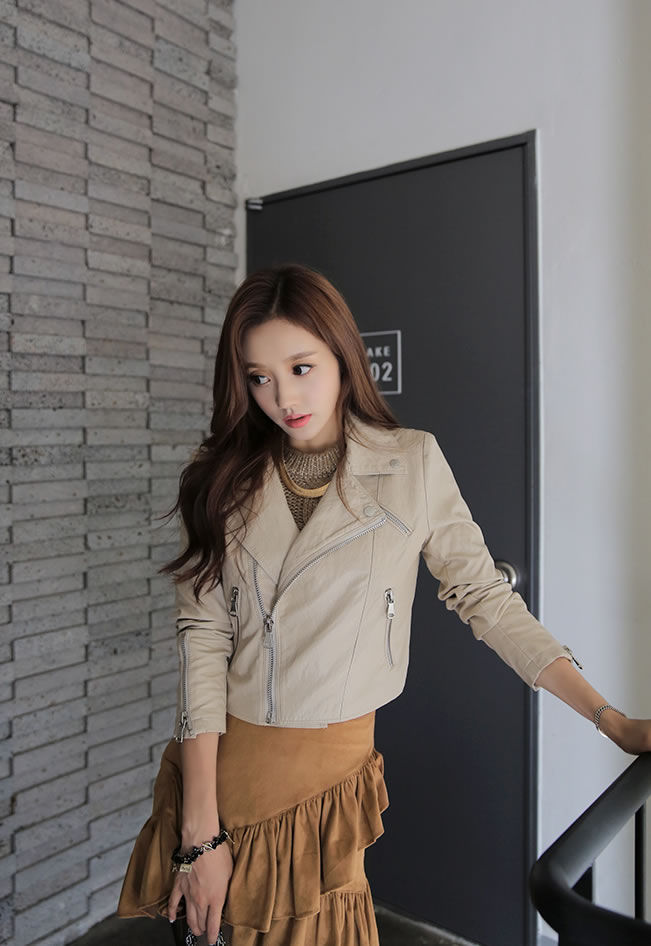 孙允珠卡其色温馨淑女夹克衫