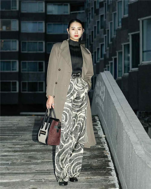  『女人』女人40以后，如果不差钱的话，春天建议买这5种外套，时髦又减龄