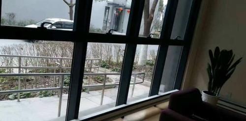  [暖炉]冬天日本像东北一样冷，他们又没有炕，是靠什么取暖的呢