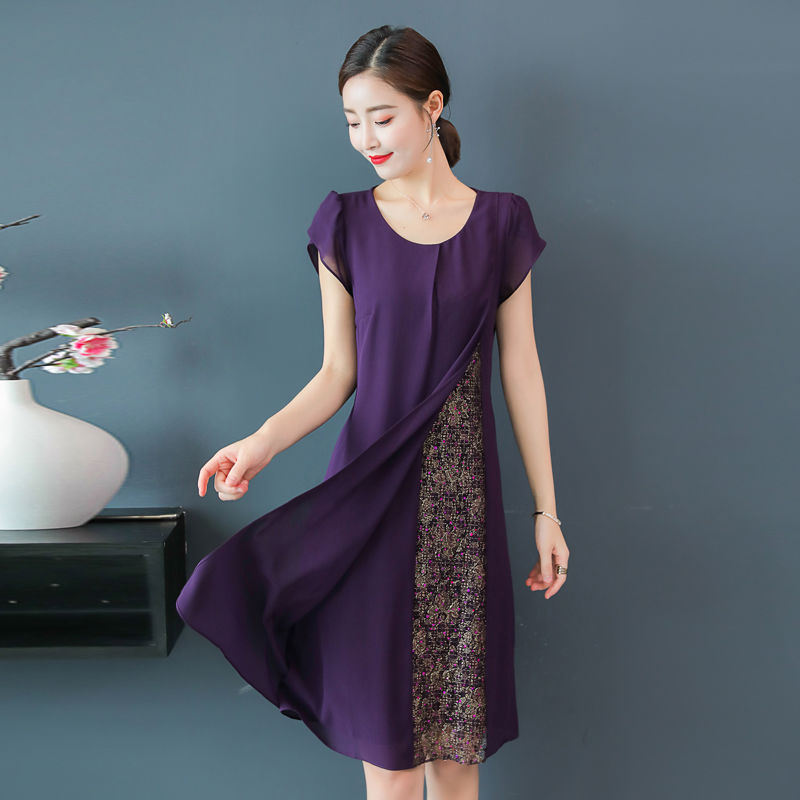 哇!老婆都53了还真敢穿!旗袍+高跟，欧洲游玩，比风景还美