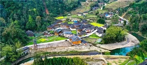 广西龙胜:美丽乡村“春暖花开”