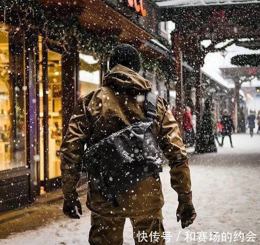  『中年』被安踏收购的“中年品牌”始祖鸟，为何会受到Virgil的青睐