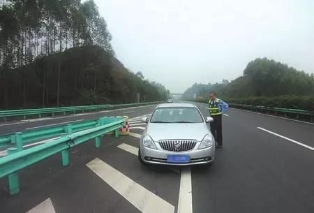 高速开车这几个地方要走左侧车道，不少车主吃了亏，新手要注意