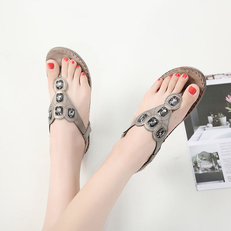 不要再穿高跟鞋了，这些平底鞋穿起来比高跟鞋还有女人味