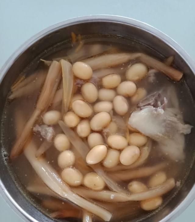  [必不可少]它是天然“黄体酮”，隔三差五吃，皮肤紧致，素颜都很美