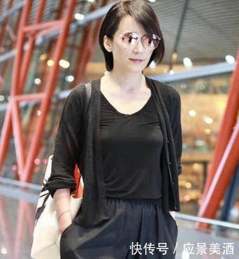 当47岁杨钰莹遇上47岁俞飞鸿，才知道真嫩和装嫩的差距有多大