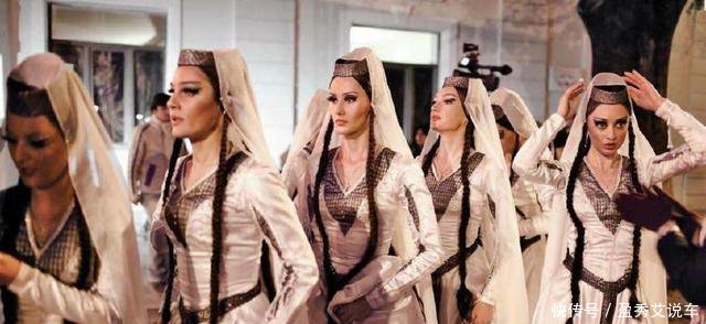 亚洲小国物价比越南还低，月薪就能买汽车，但去旅游的人很少！