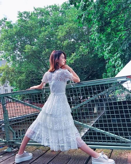 恋情曝光还怀孕？赵丽颖放出2张照片，网友：一下两辟谣，厉害了