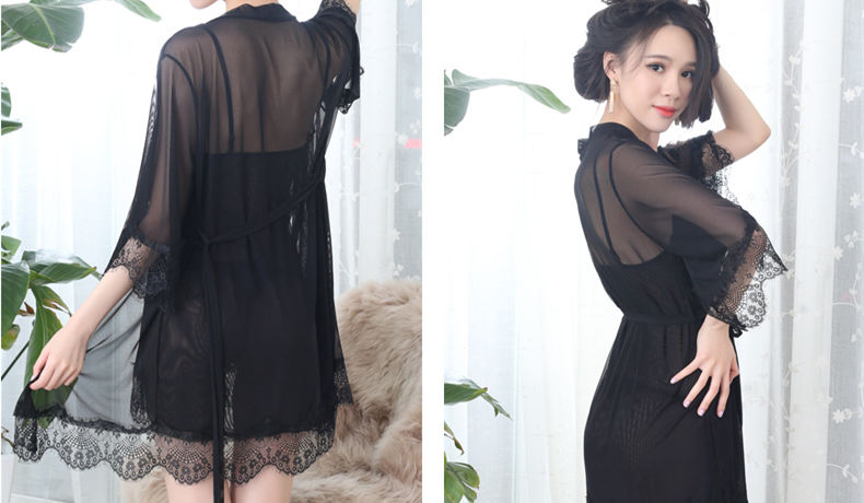 三伏天在家热到崩溃?冰丝睡裙配丁字裤,透而不俗,清凉不失优雅