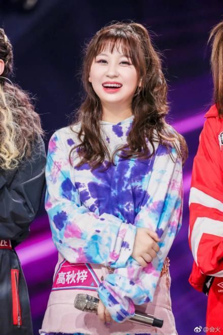 101女孩疑似吸烟纹身？徐梦洁公司发声明否认！