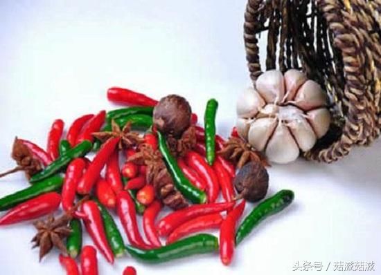 宝宝吃母乳期间,宝妈有12种类型的食物和零食