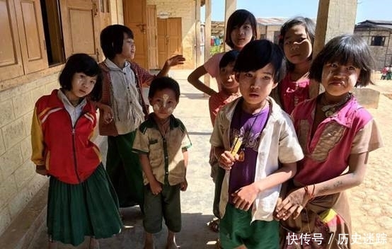 这个地方不属于中国，却说中国话，用人民币，还用国内手机卡！