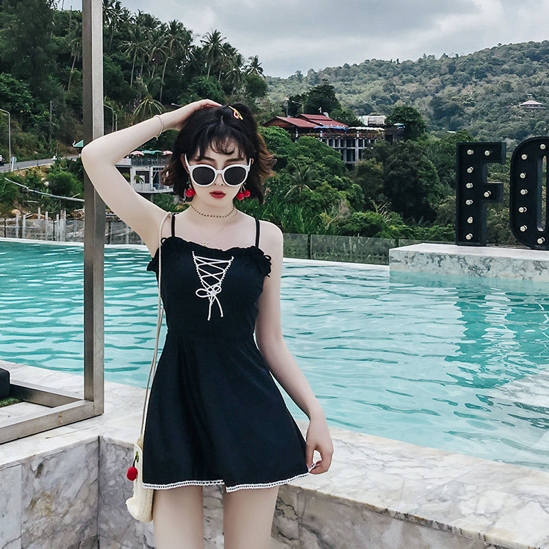 我天!从未见过这么美的泳衣，凹凸有致女人味十足