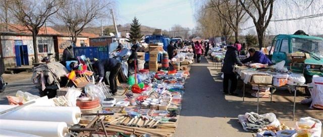  「农民」农村集市冷冷清清，农民不需要赶集了吗？乡村集市还能