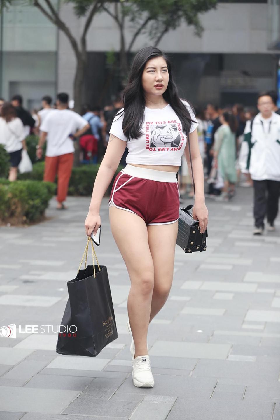 肉感的女生，离肥胖的女生有多远